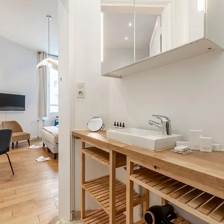 Sweett - Studio Triomphe Paris