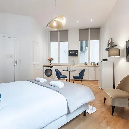 Sweett - Studio Triomphe Paris